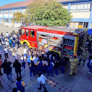 Comenzamos la Semana de la Historia con la Visita de Bomberos de Chile